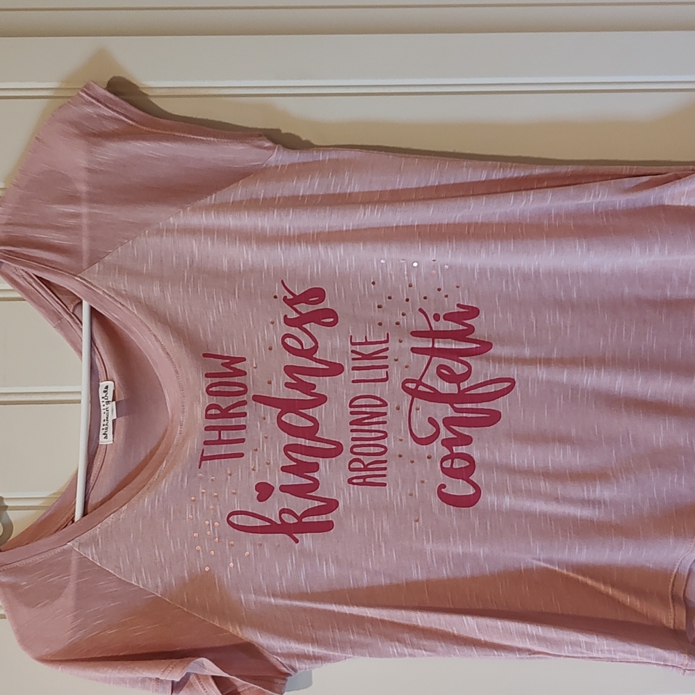 Girls Pinkish Short Sleeve T-shirt. Size XL. New with tags.
